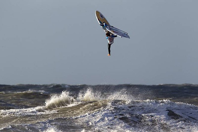 Koster at full stretch - PWA KIA Cold Hawaii World Cup 2011 Day 3 © PWA World Tour http://www.pwaworldtour.com